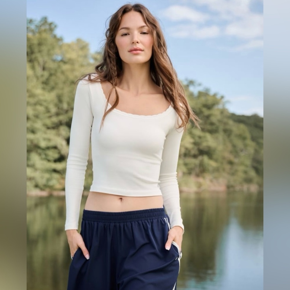 Altar’d State Long Sleeve Fitted Active Top – Cream Scalloped Neckline - Picture 2 of 6